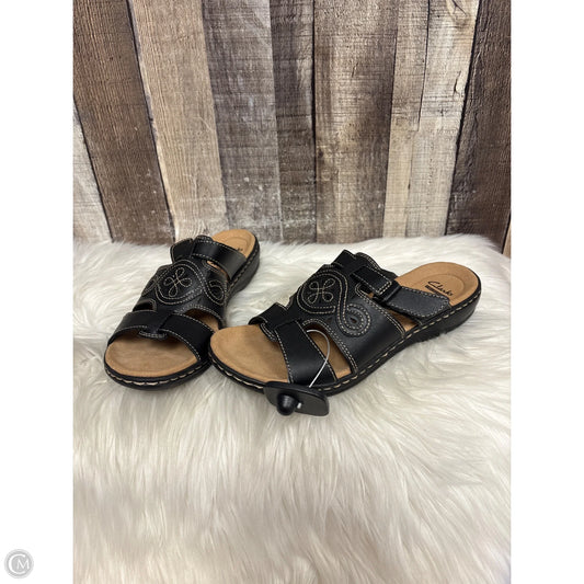 Sandals Flats By Clarks In Black, Size: 8