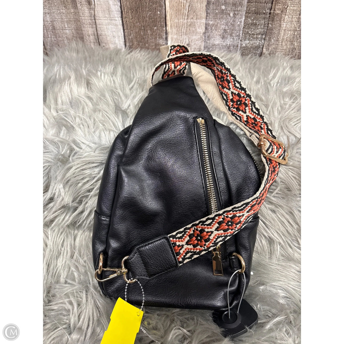 Crossbody By Cmf, Size: Medium