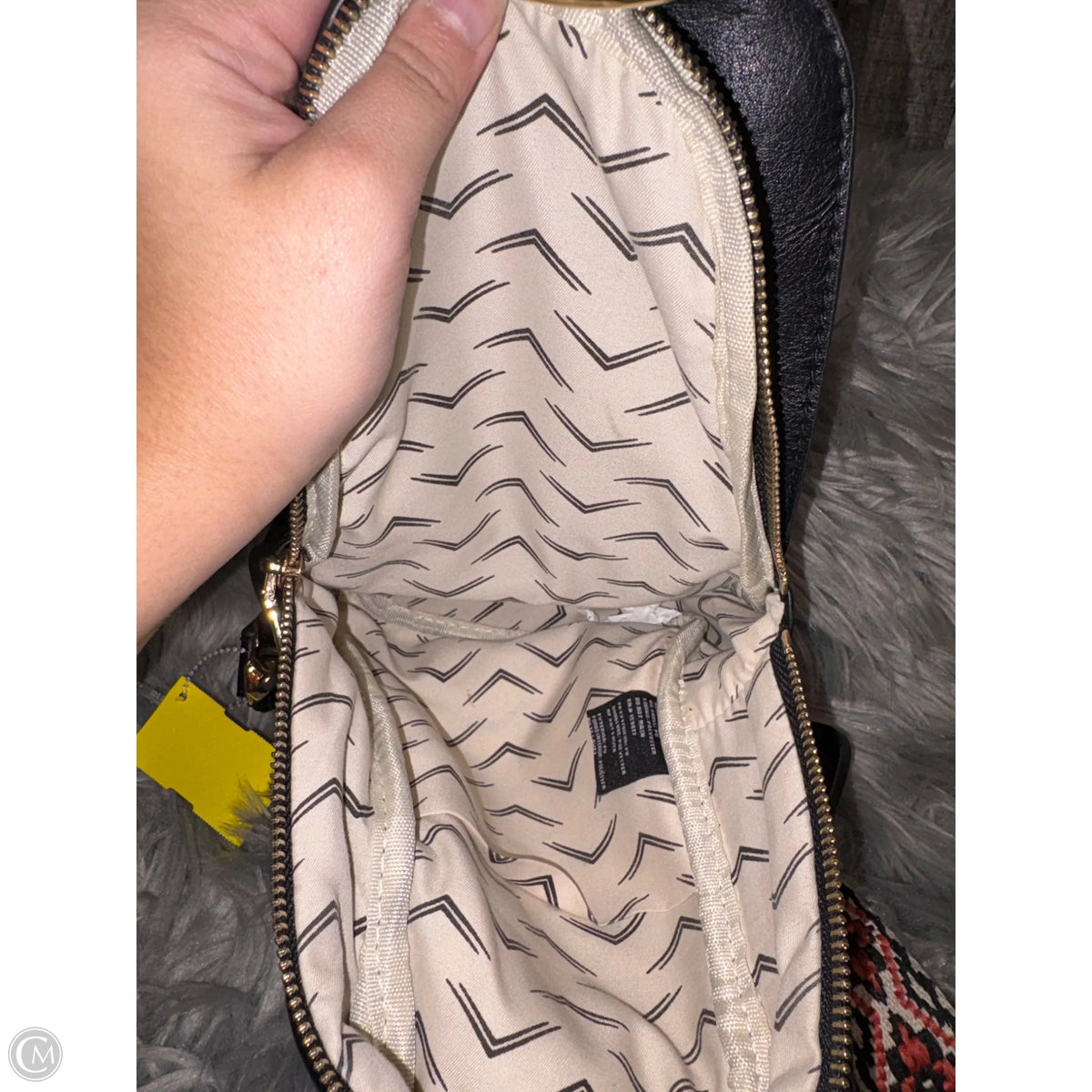 Crossbody By Cmf, Size: Medium