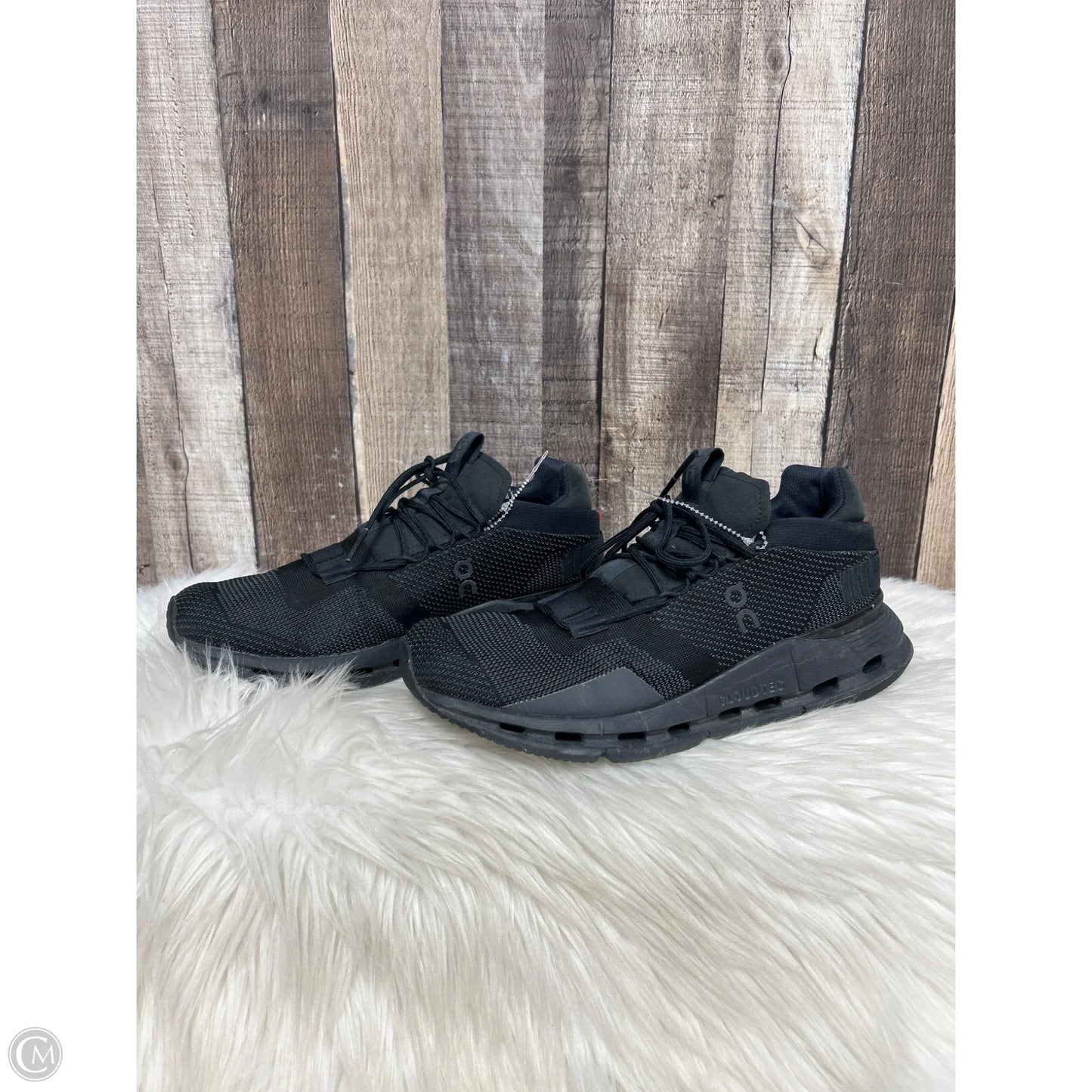 Shoes Athletic By On In Black, Size: 9.5