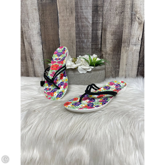 Sandals Flats By Crocs In Multi-colored, Size: 8