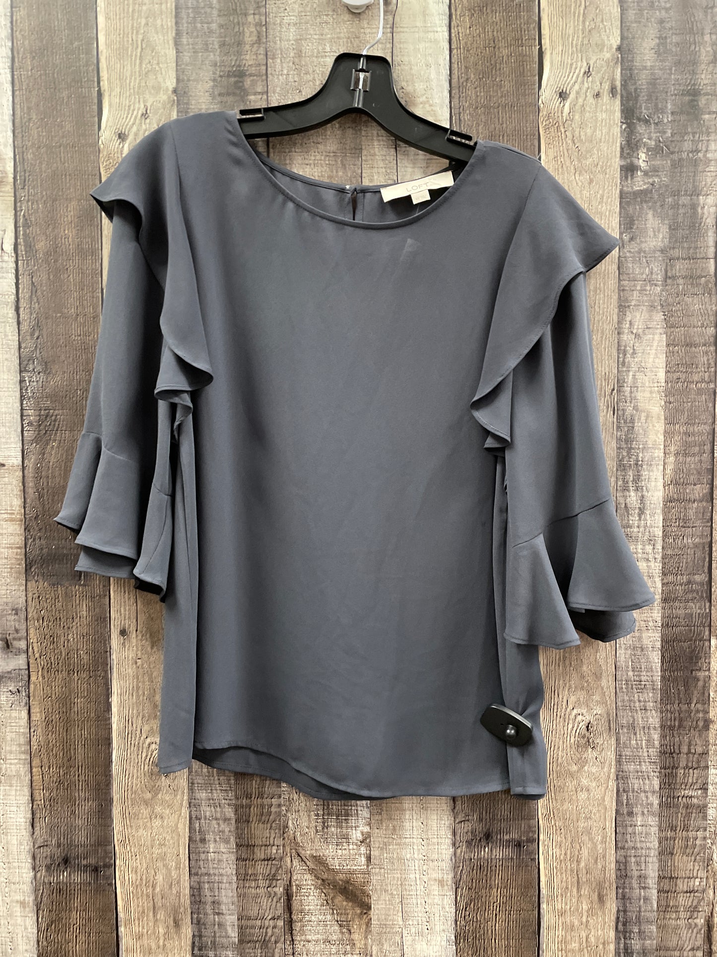 Top 3/4 Sleeve By Loft In Grey, Size: Xs