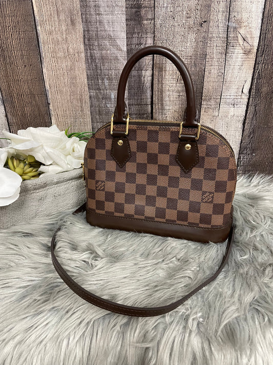 Handbag Luxury Designer Louis Vuitton, Size Small