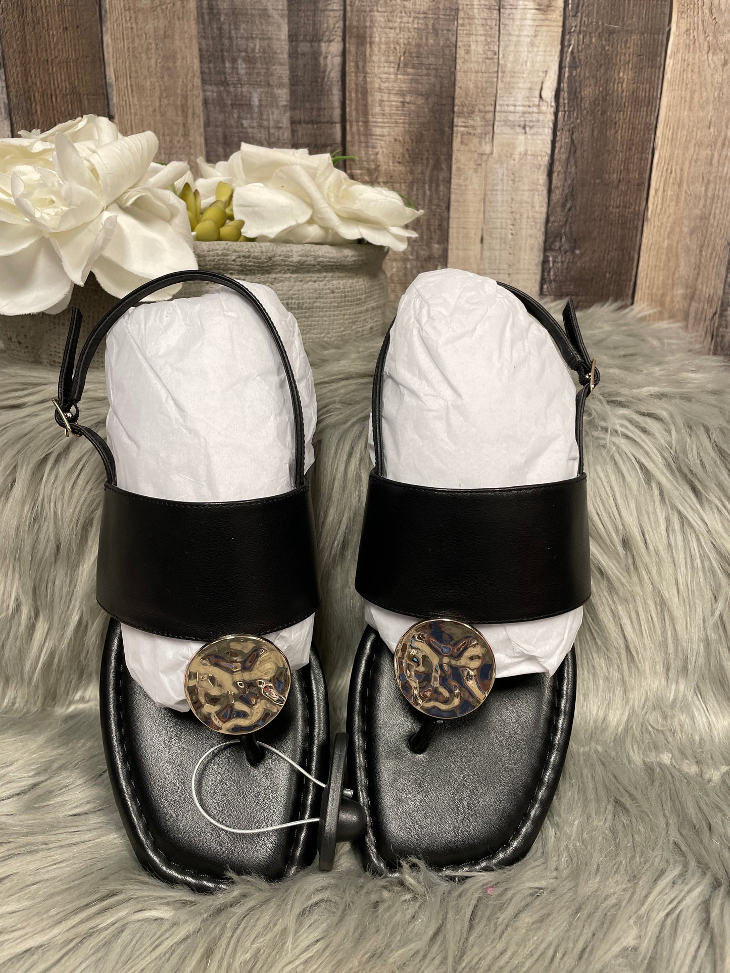 Black Sandals Flats White House Black Market, Size 10