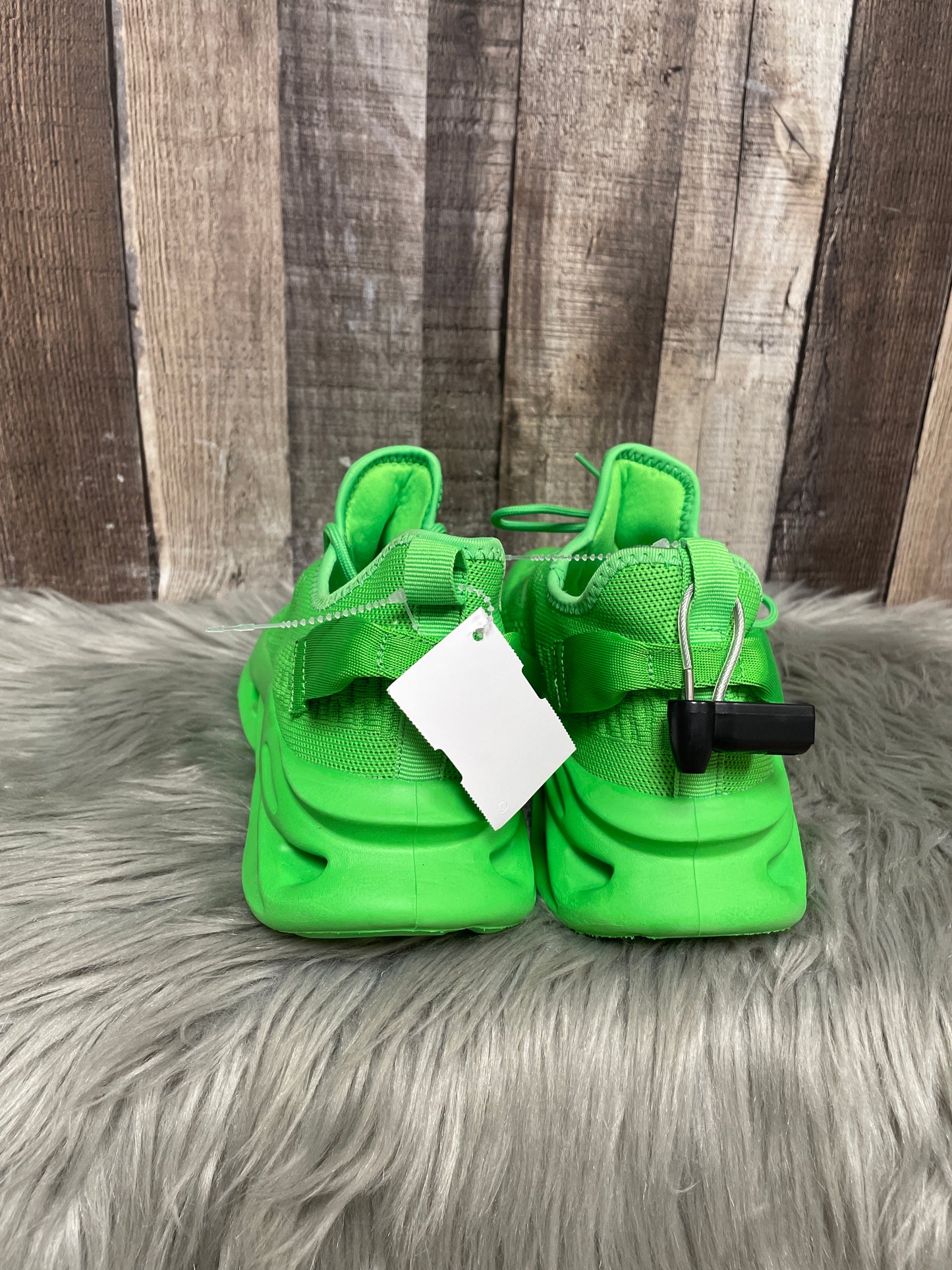 Shoes Sneakers By Azalea Wang In Green, Size: 9