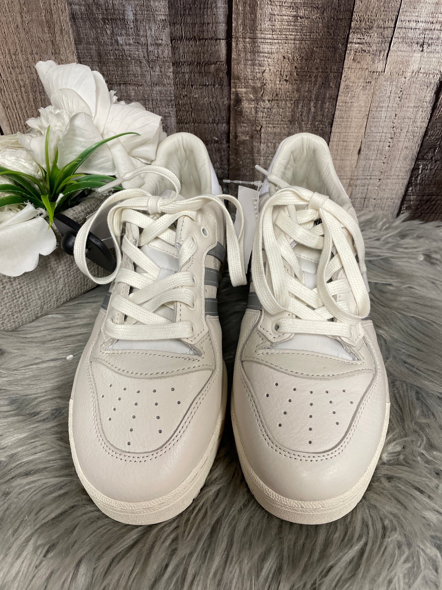 Shoes Sneakers By Adidas In Cream, Size: 6