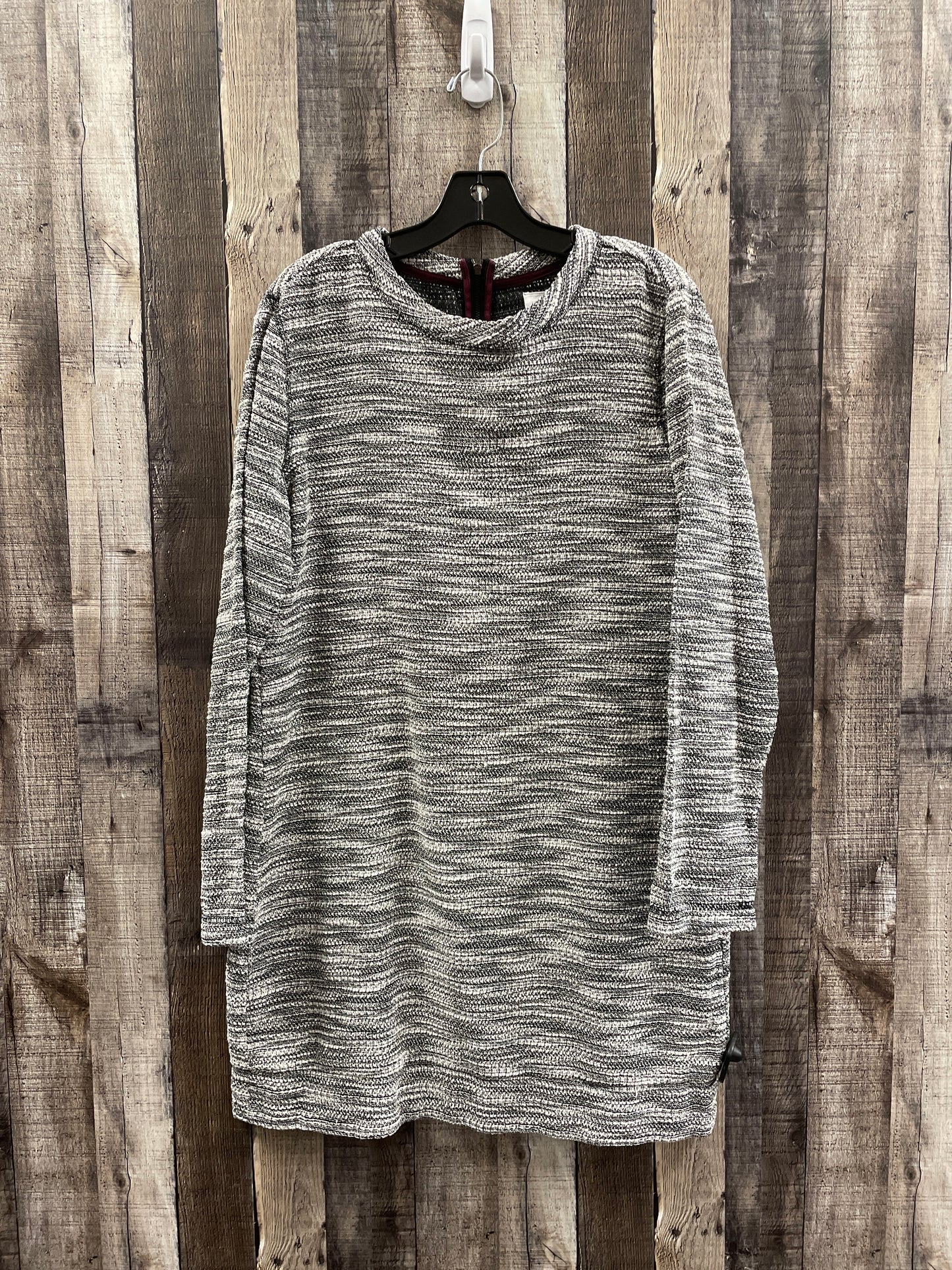 Dress Casual Short By Lou And Grey In Grey, Size: M