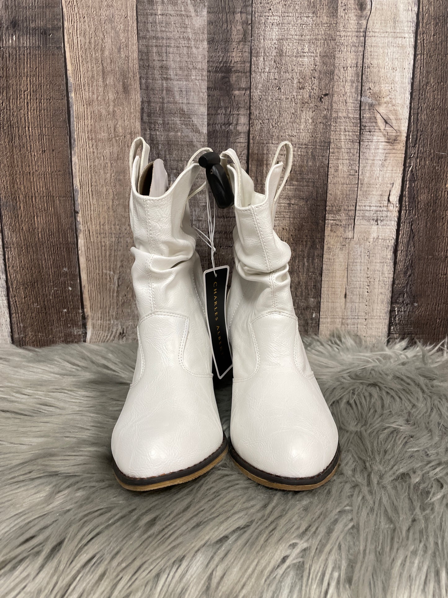 Boots Western By Clothes Mentor In White, Size: 6