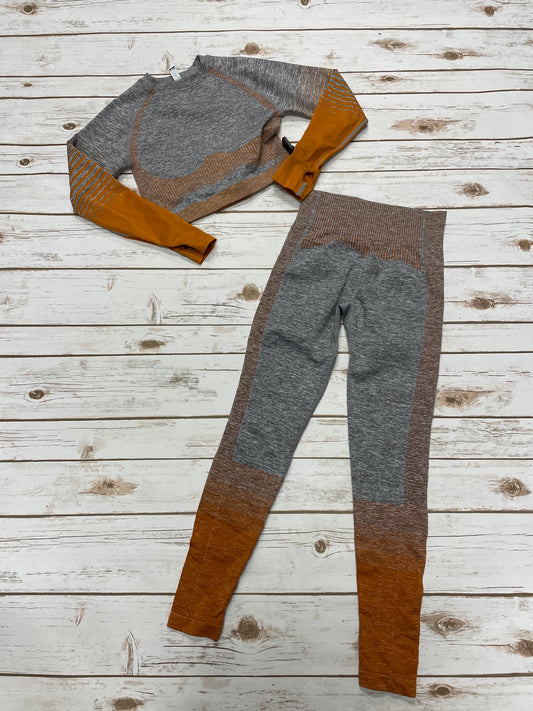 Athletic Pants 2pc By Cmf In Grey, Size: S