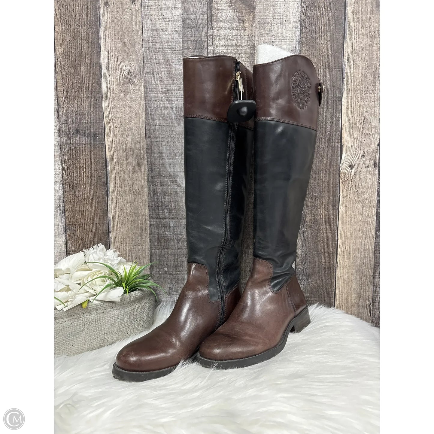 Boots Knee Flats By Vince Camuto In Black & Brown, Size: 6