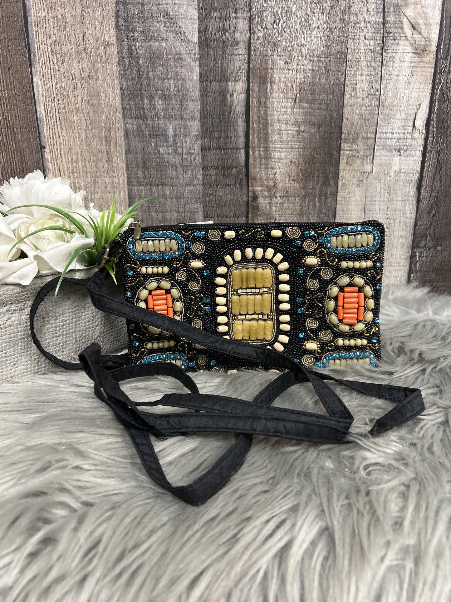 Crossbody By Cme  Size: Small
