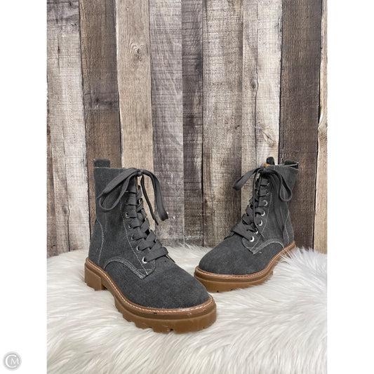 Boots Ankle Flats By Cme In Grey, Size: 8.5