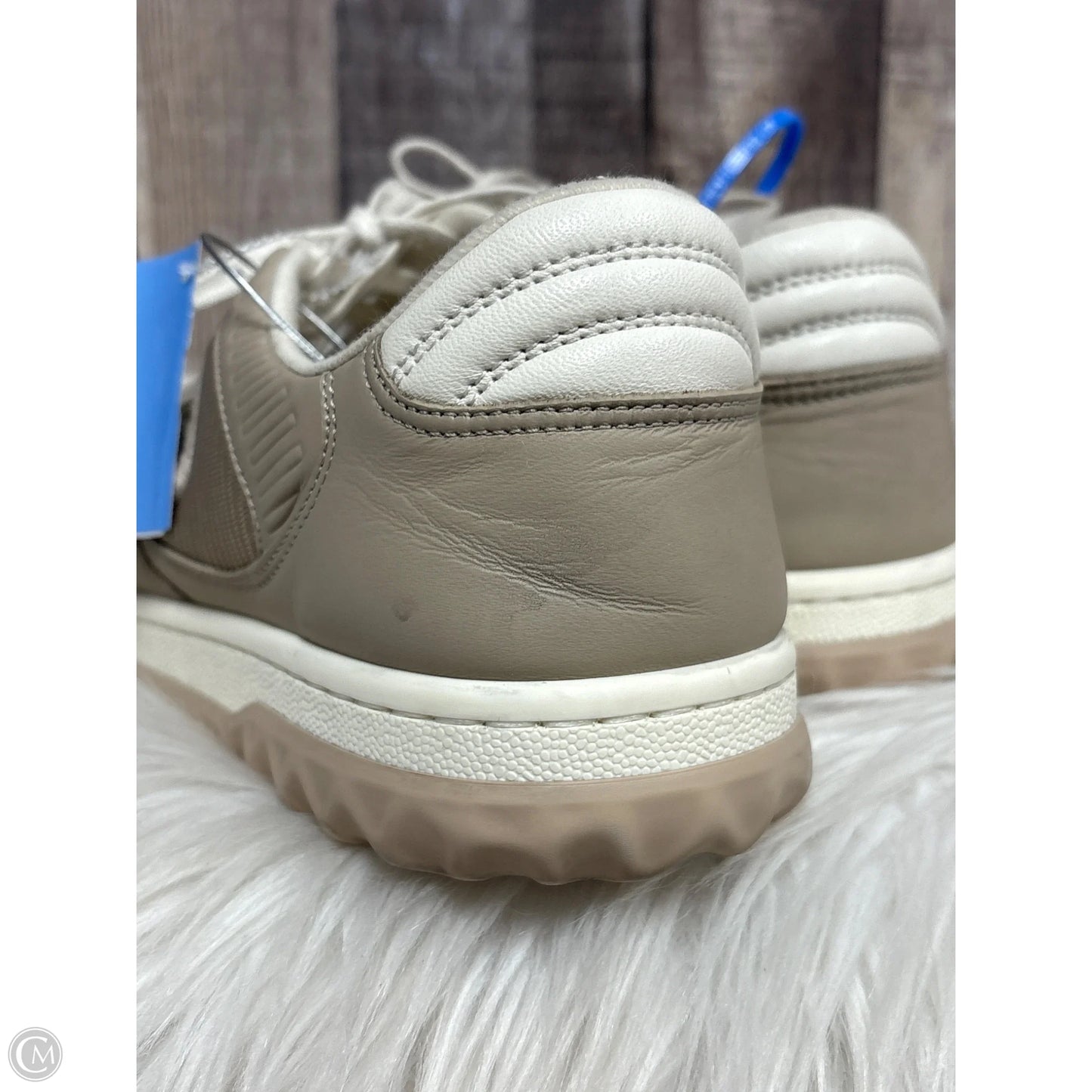 Shoes Luxury Designer By Gucci In Tan, Size: 9.5