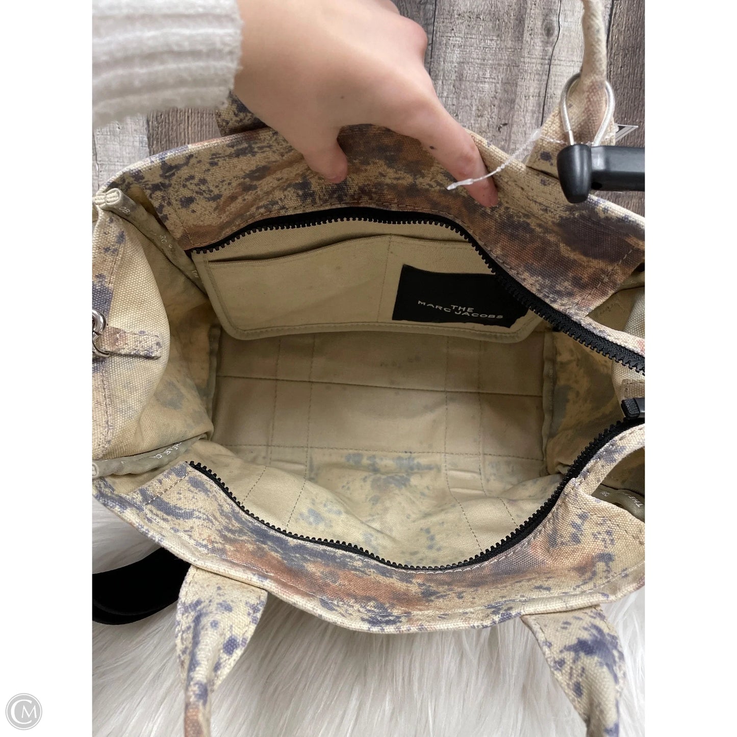 Tote Luxury Designer By Marc Jacobs, Size: Large