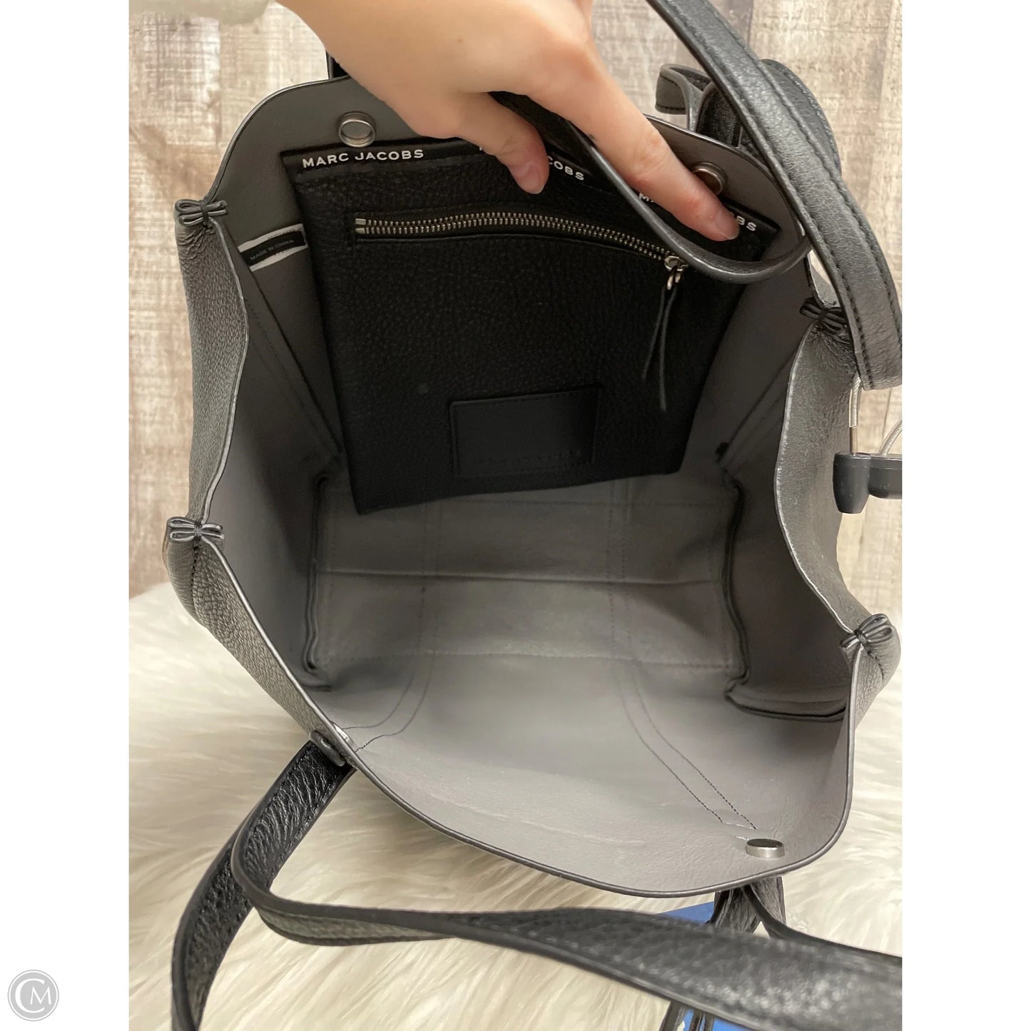 Handbag Luxury Designer By Marc Jacobs, Size: Medium