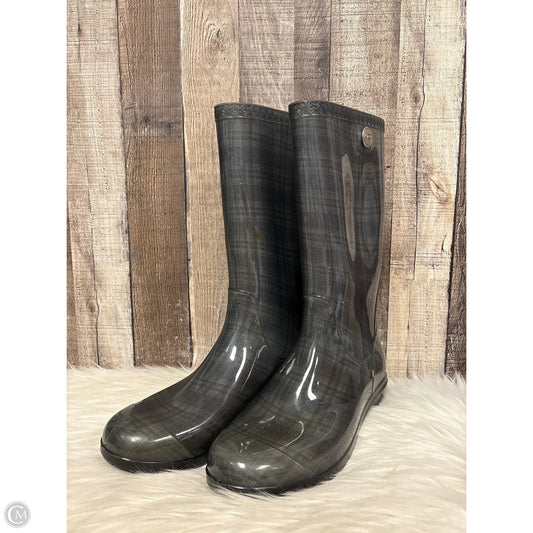 Boots Designer By Ugg In Green, Size: 11