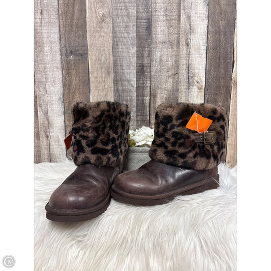 Boots Designer By Ugg In Brown, Size: 5