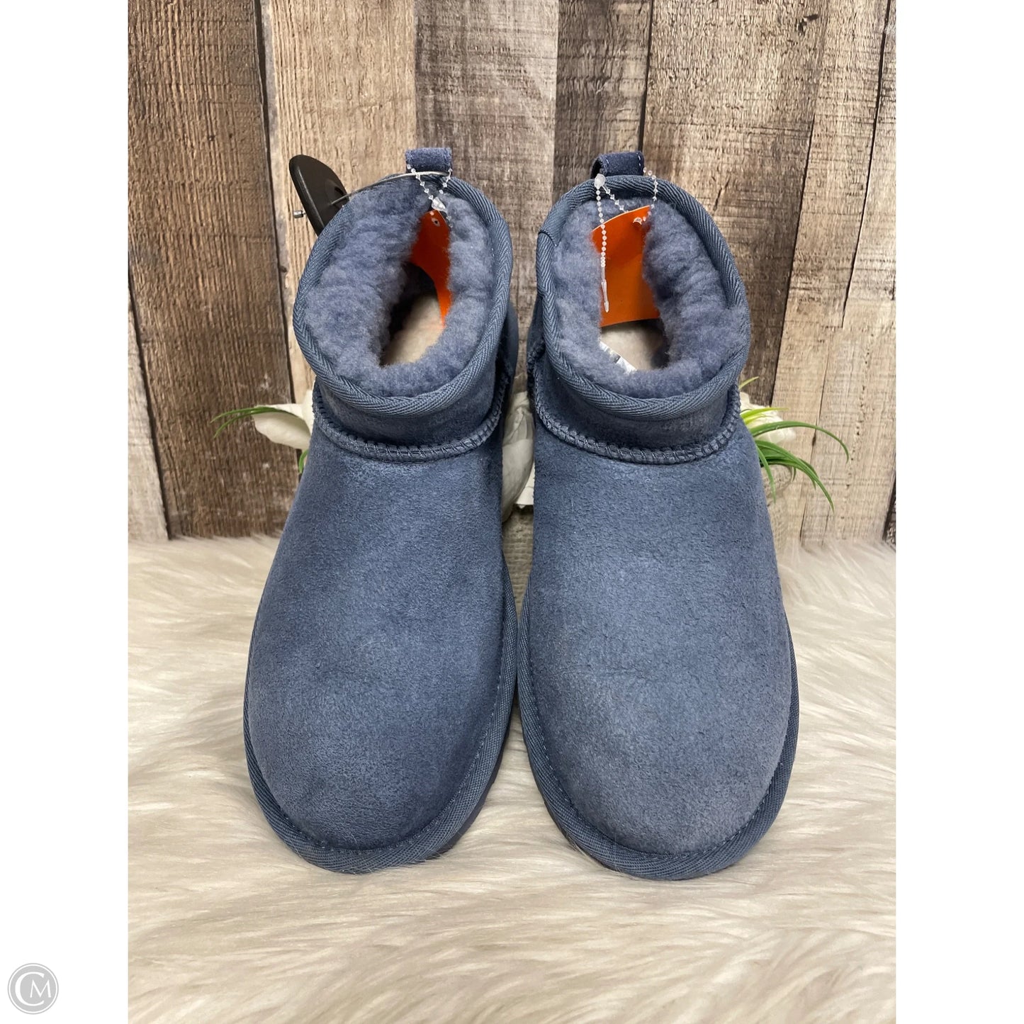 Boots Designer By Ugg In Blue, Size: 8