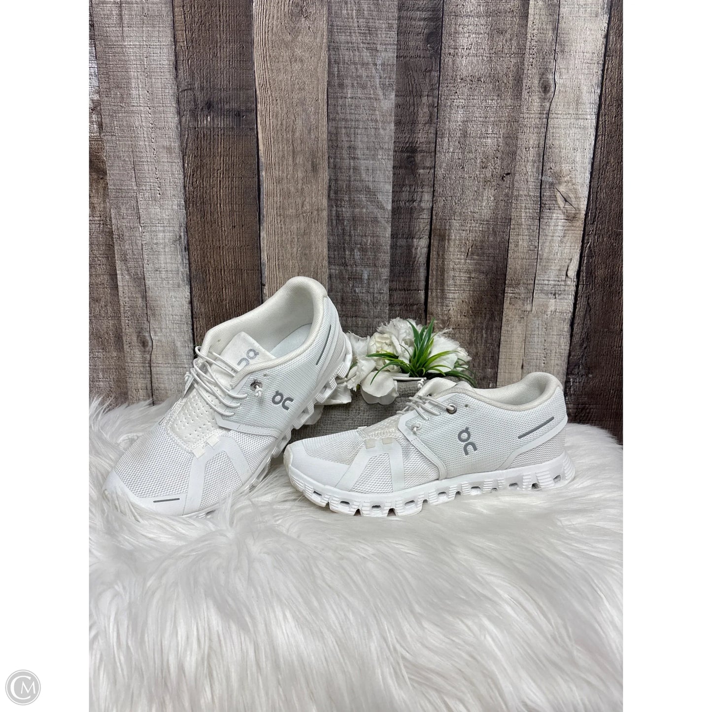 Shoes Athletic By On Cloud In White, Size: 8.5