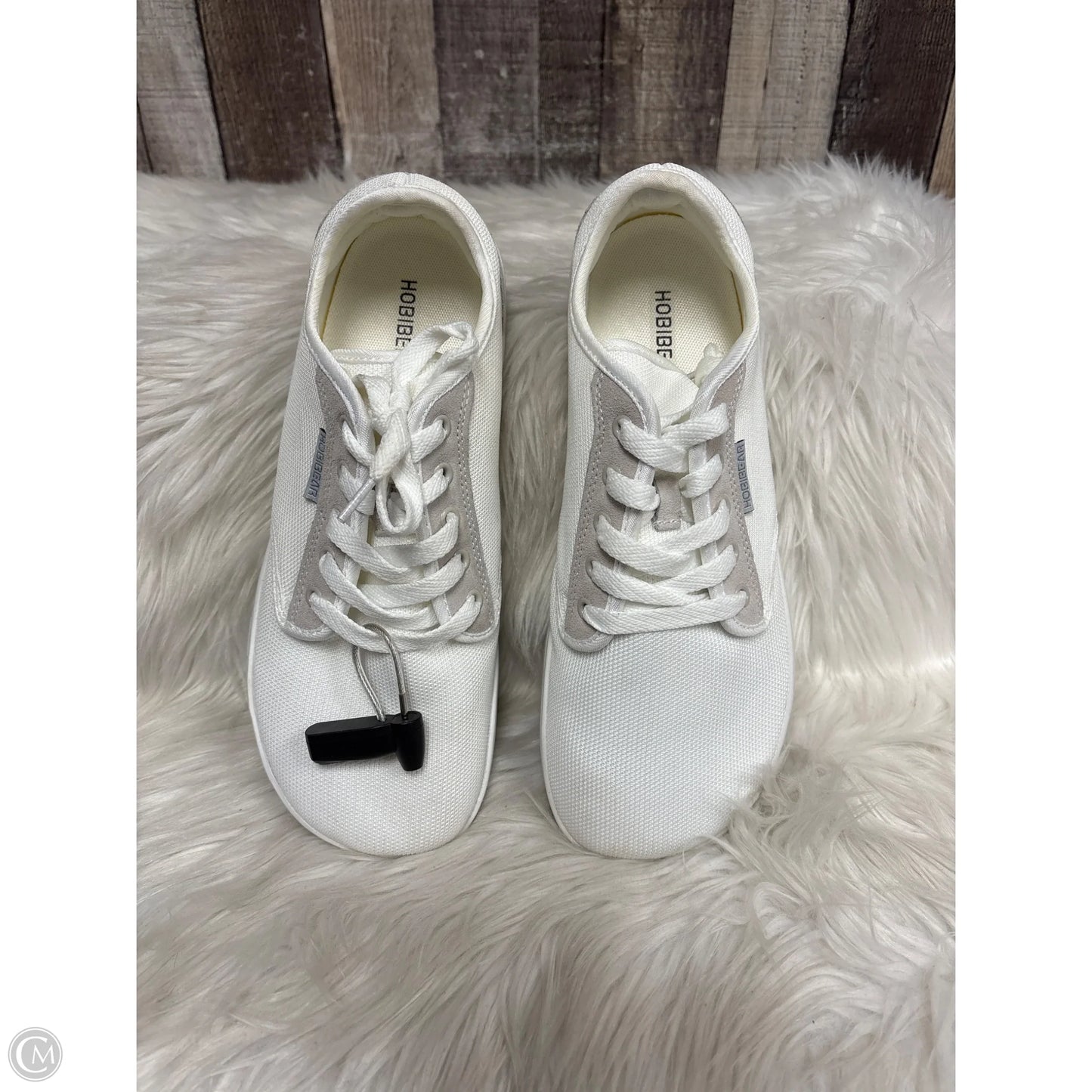 Shoes Athletic By Cme In White, Size: 9