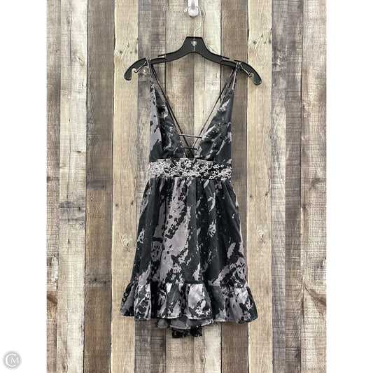 Dress Casual Midi By Urban Outfitters In Multi-colored, Size: M