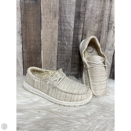 Shoes Flats By Hey Dude In Cream, Size: 8