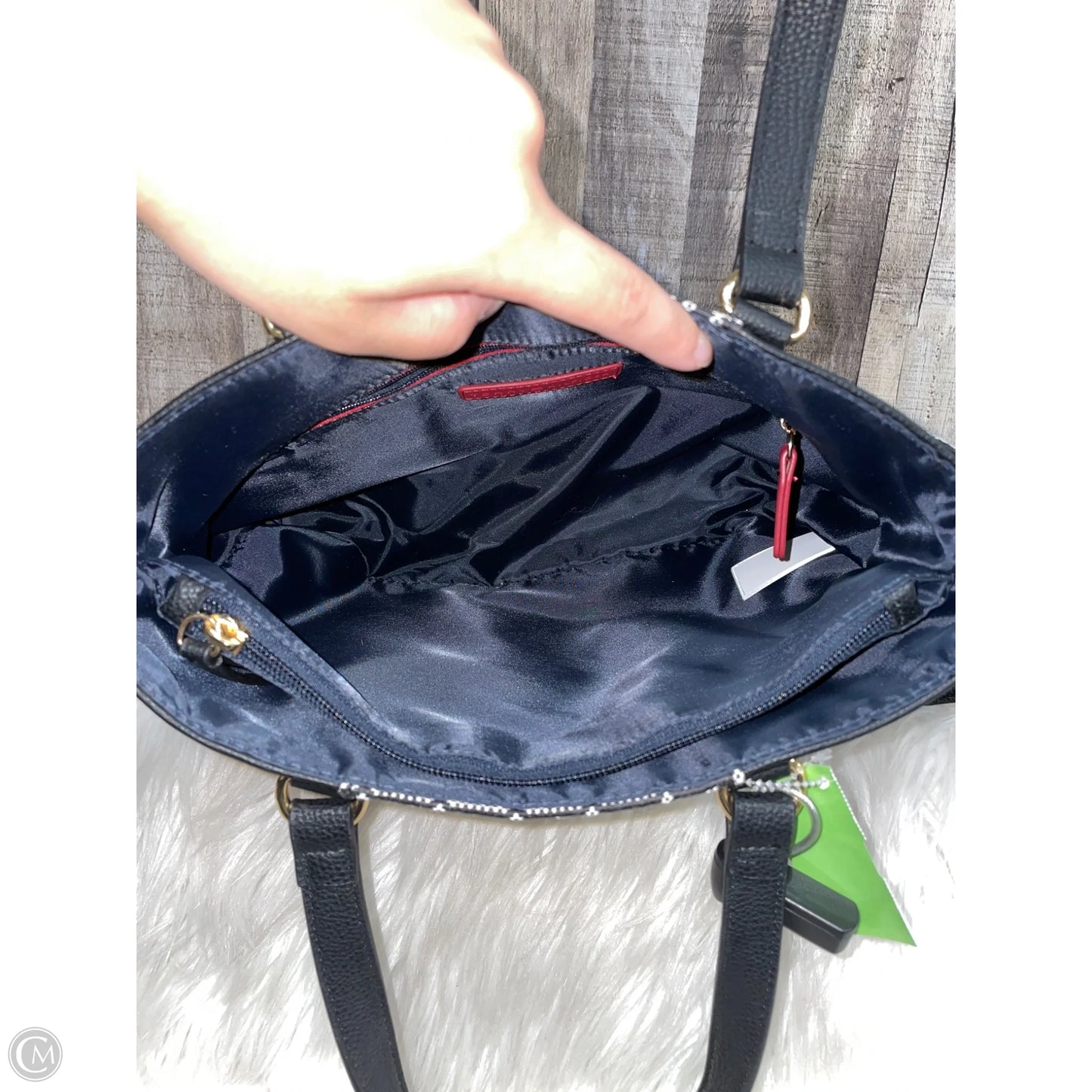 Handbag By Tommy Hilfiger, Size: Medium