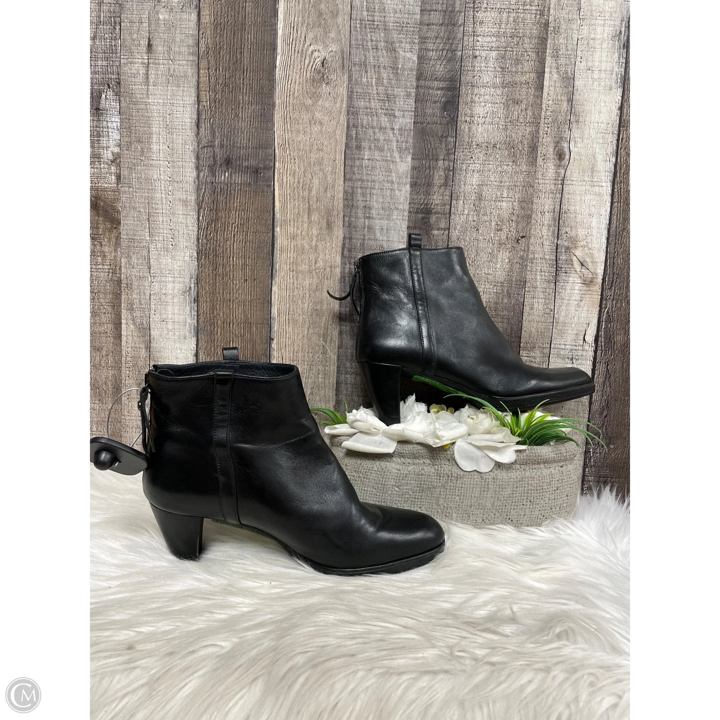 Boots Designer By Stuart Weitzman In Black, Size: 7