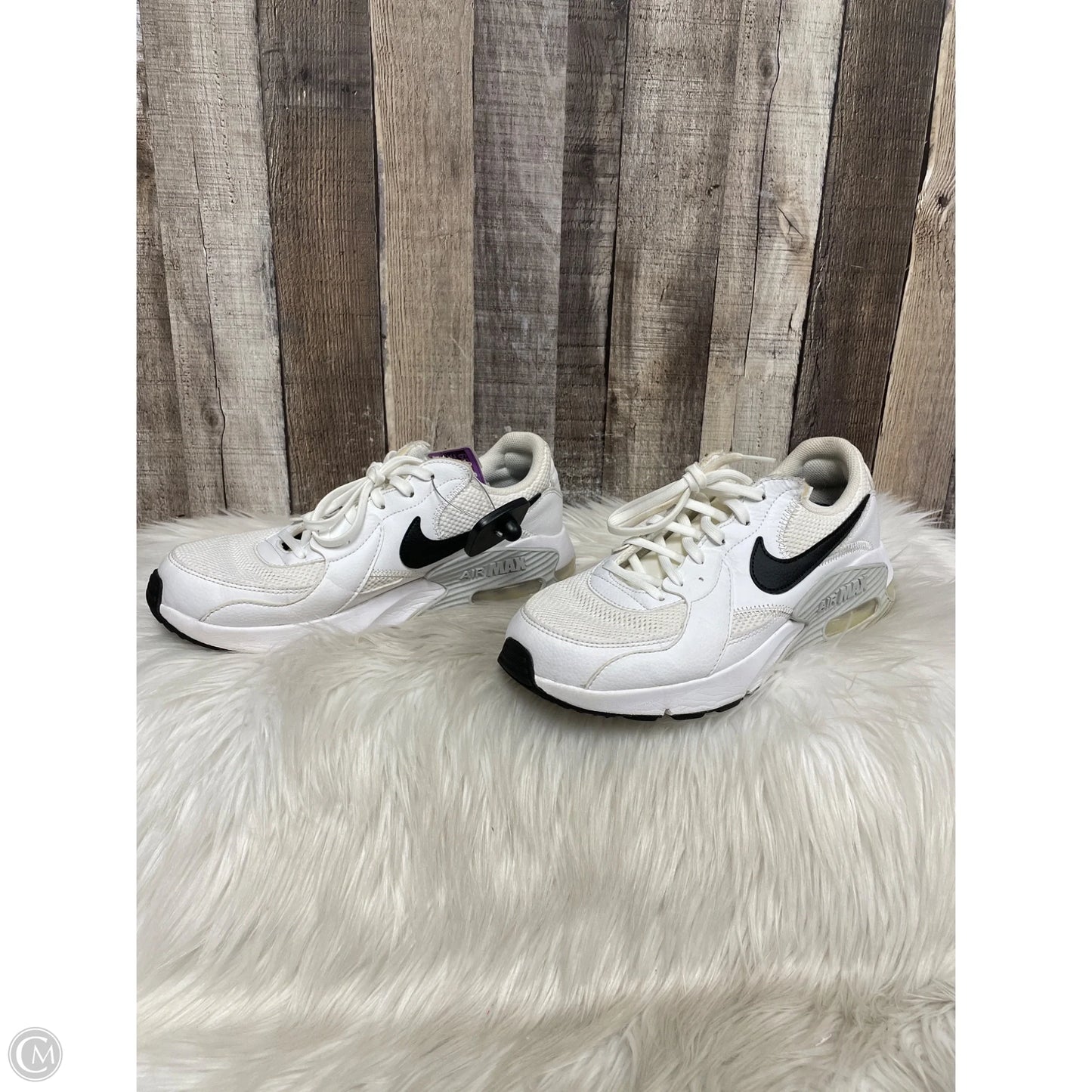 Shoes Athletic By Nike In White, Size: 9