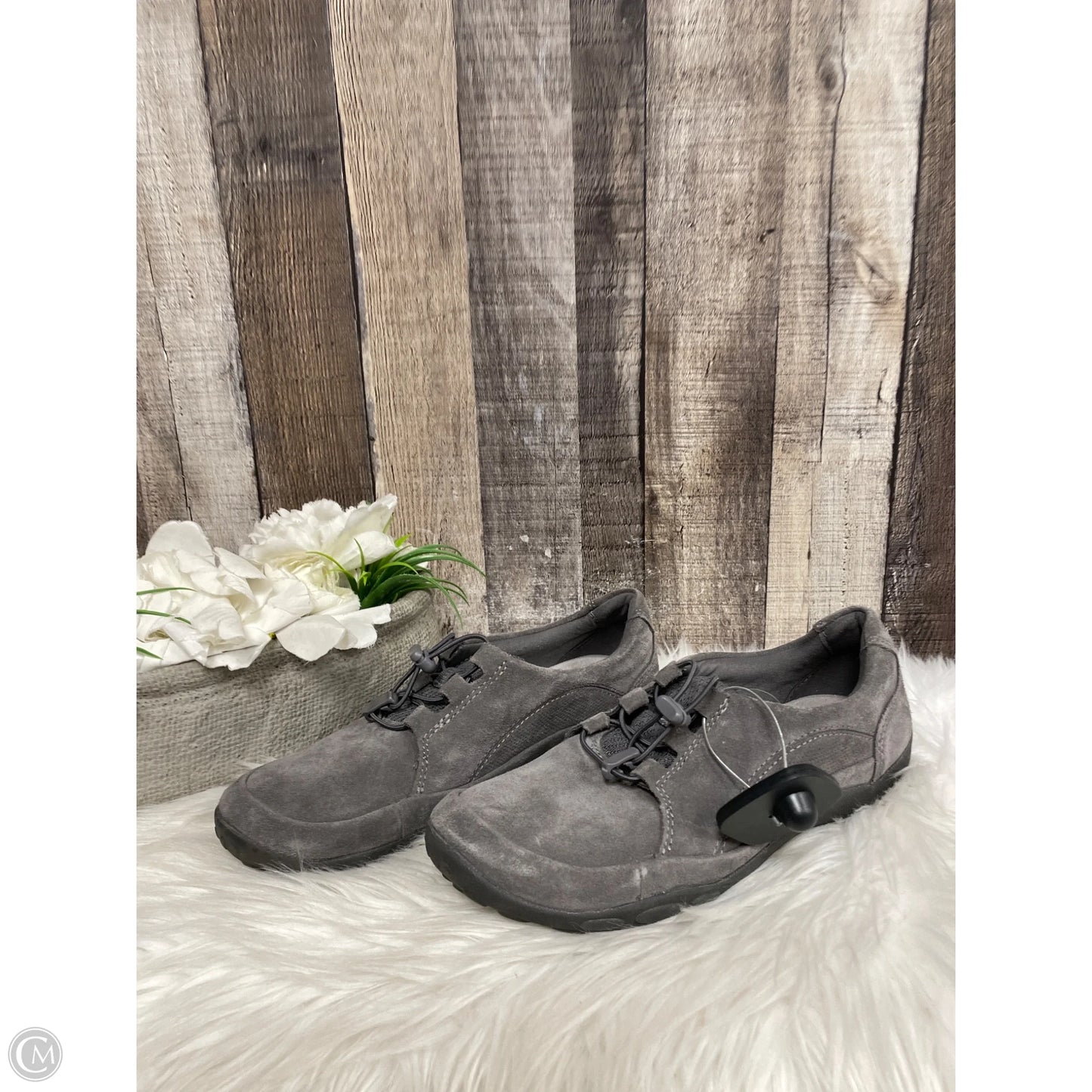 Shoes Flats By Clarks In Grey, Size: 8.5
