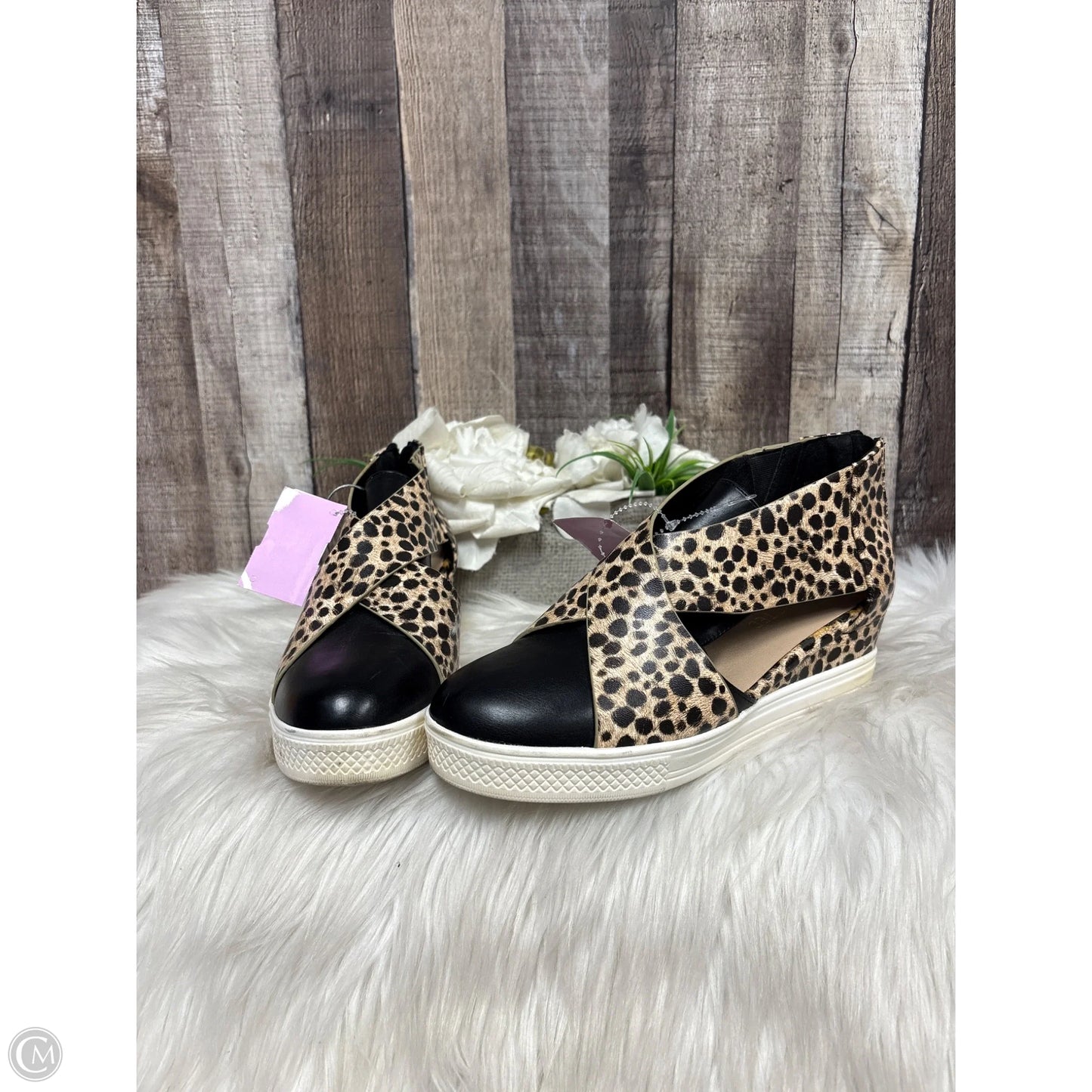 Shoes Flats By Restricted In Animal Print, Size: 6.5