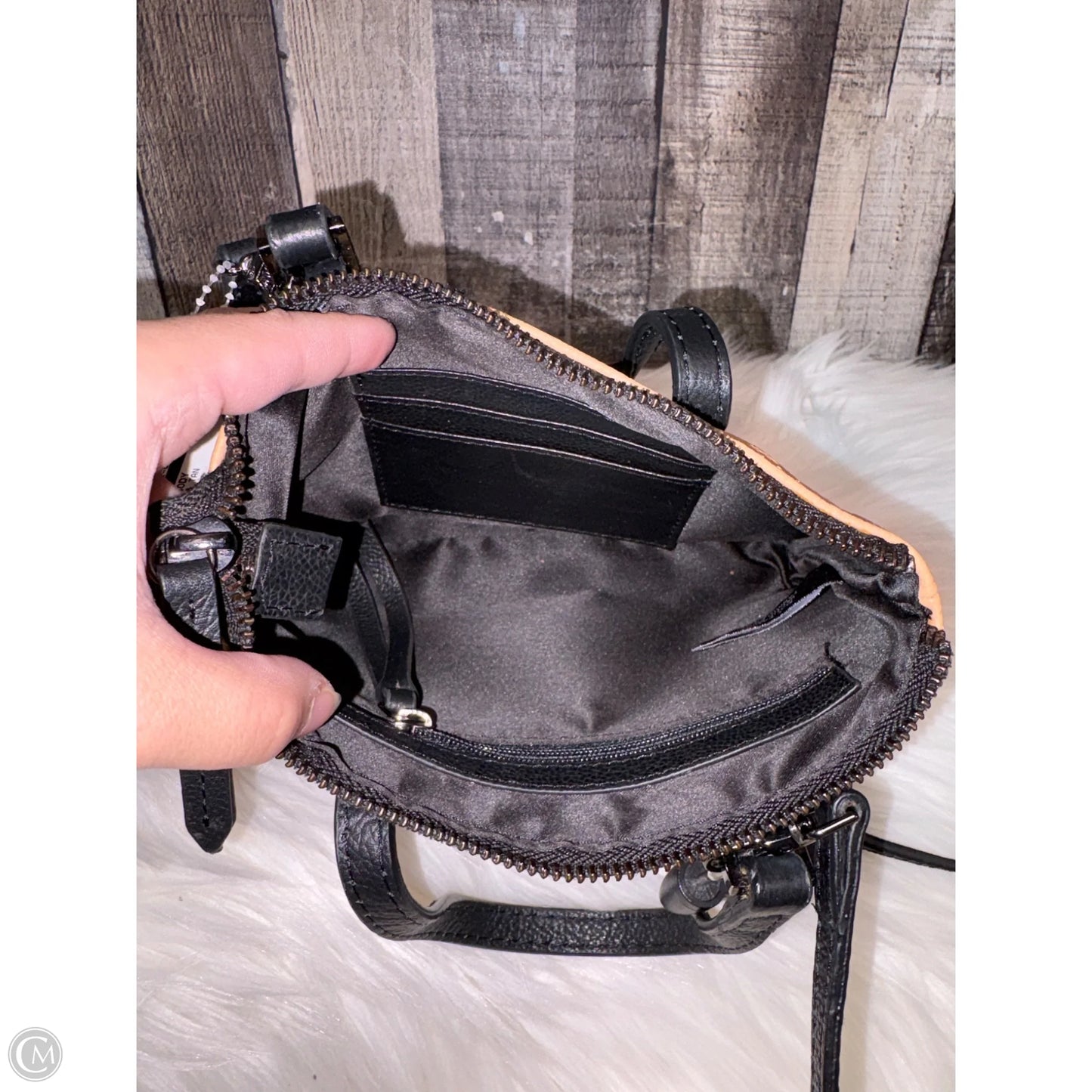 Crossbody By Tahari, Size: Small