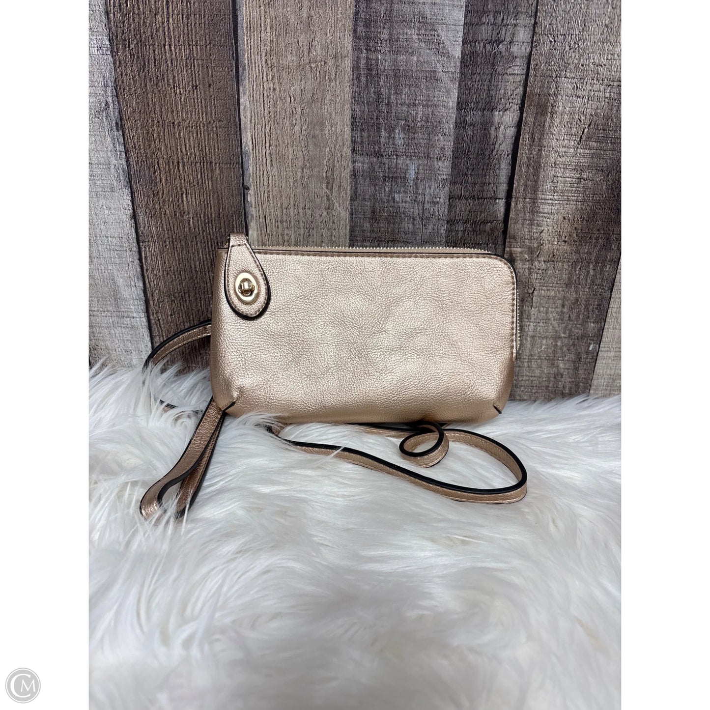 Crossbody By Cmf, Size: Small