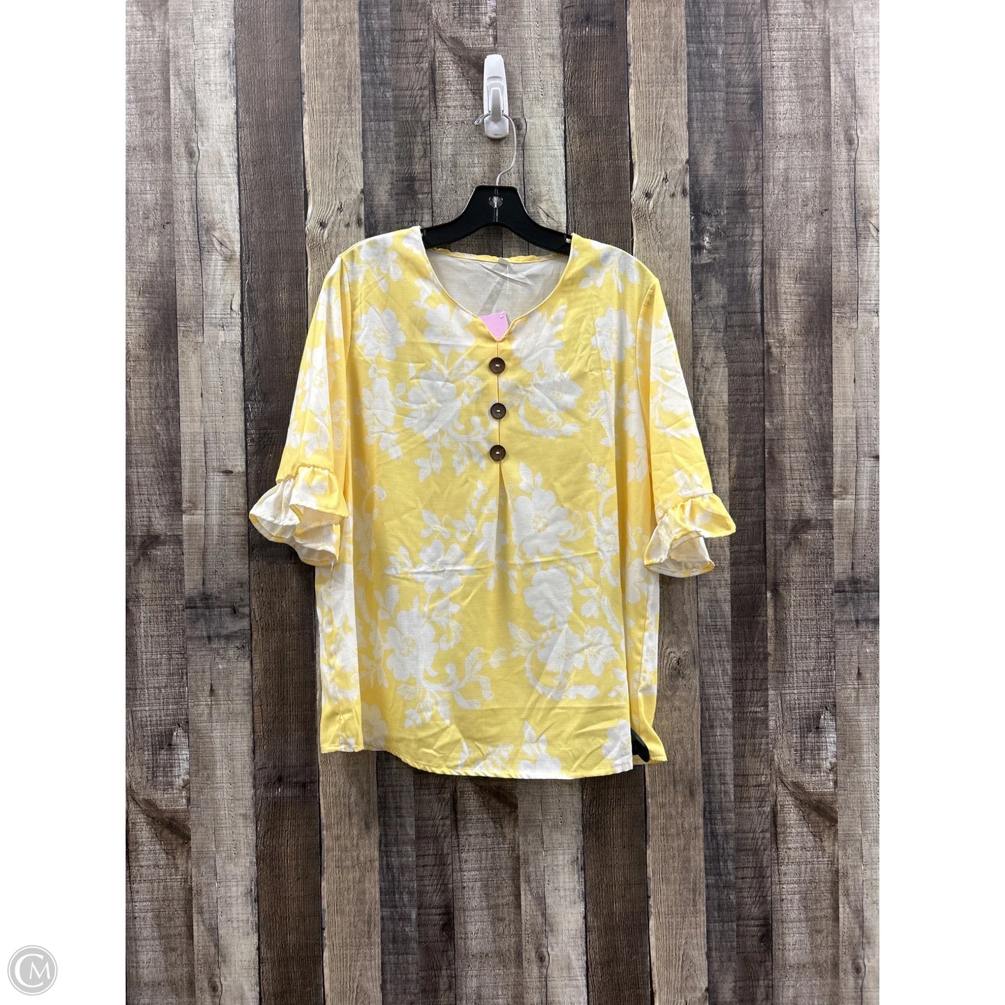 Top Short Sleeve By Cme In Yellow, Size: L
