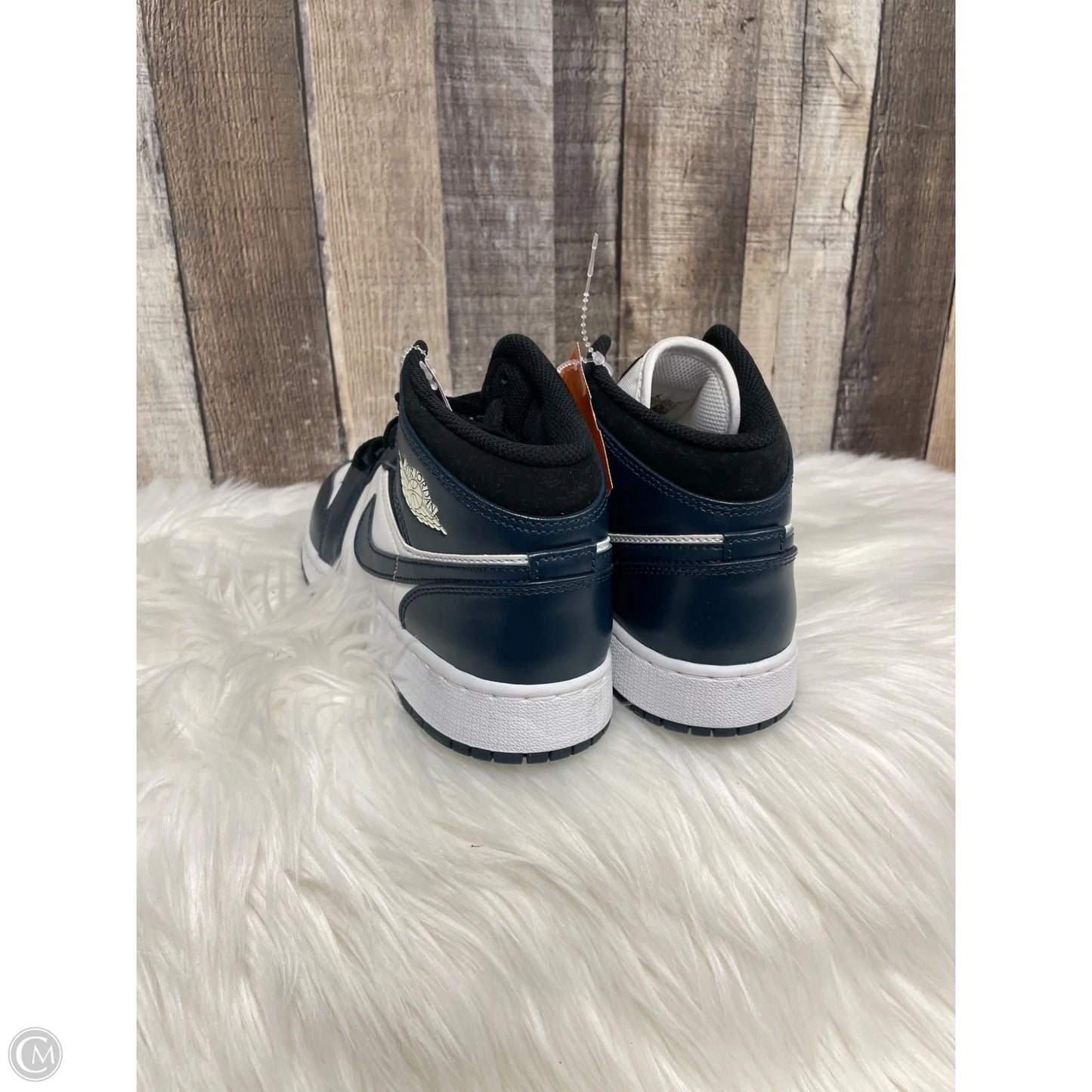 Shoes Luxury Designer By Jordan In Navy, Size: 8.5