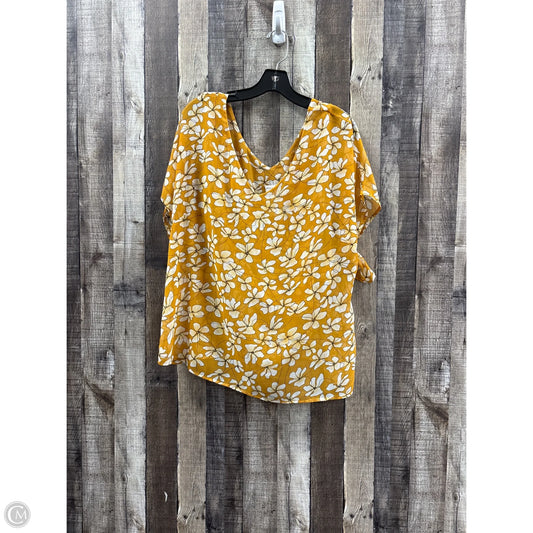 Top Short Sleeve By Cabi In Yellow, Size: Xl