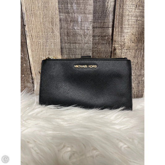 Wristlet Designer By Michael Kors, Size: Medium