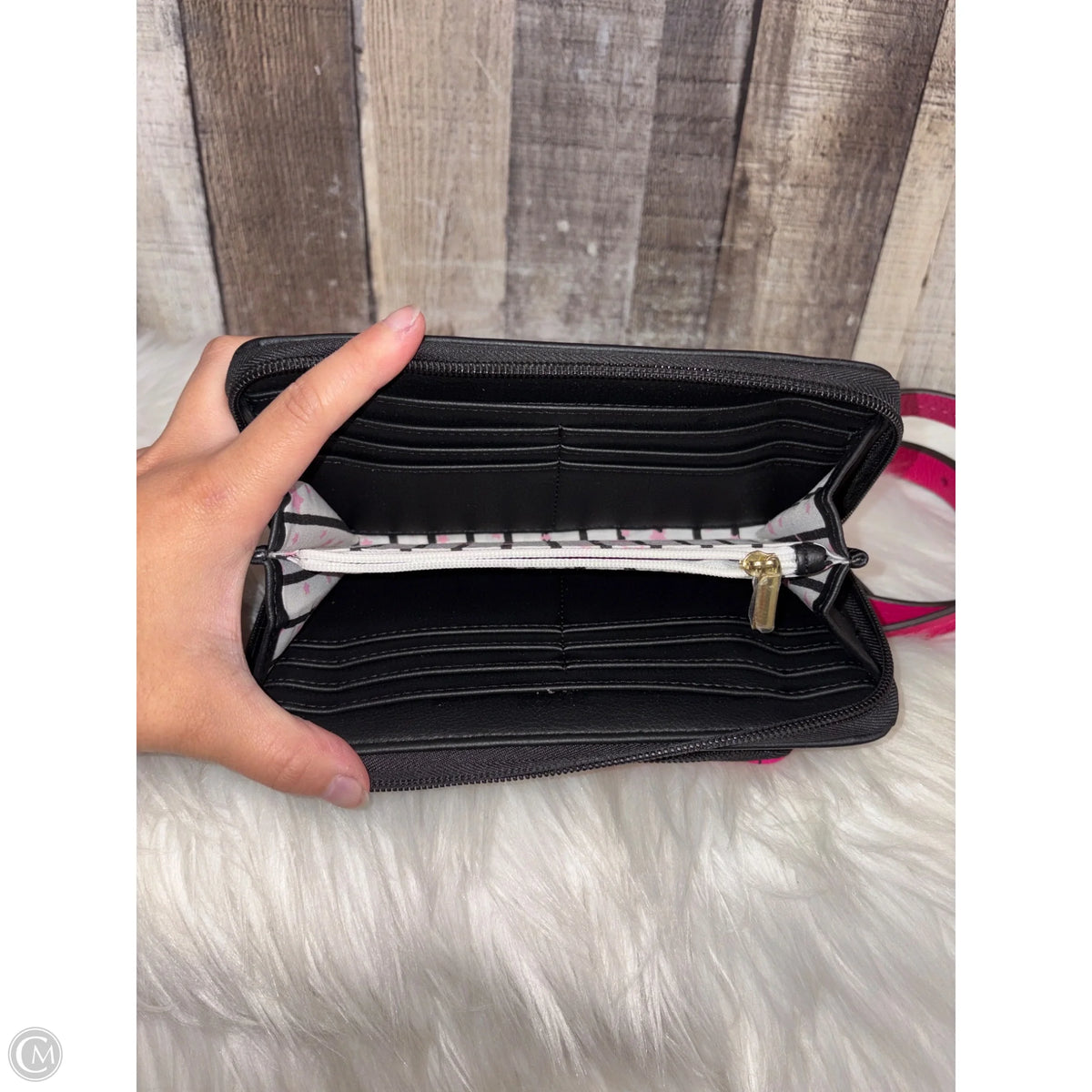 Wallet By Betsey Johnson, Size: Small