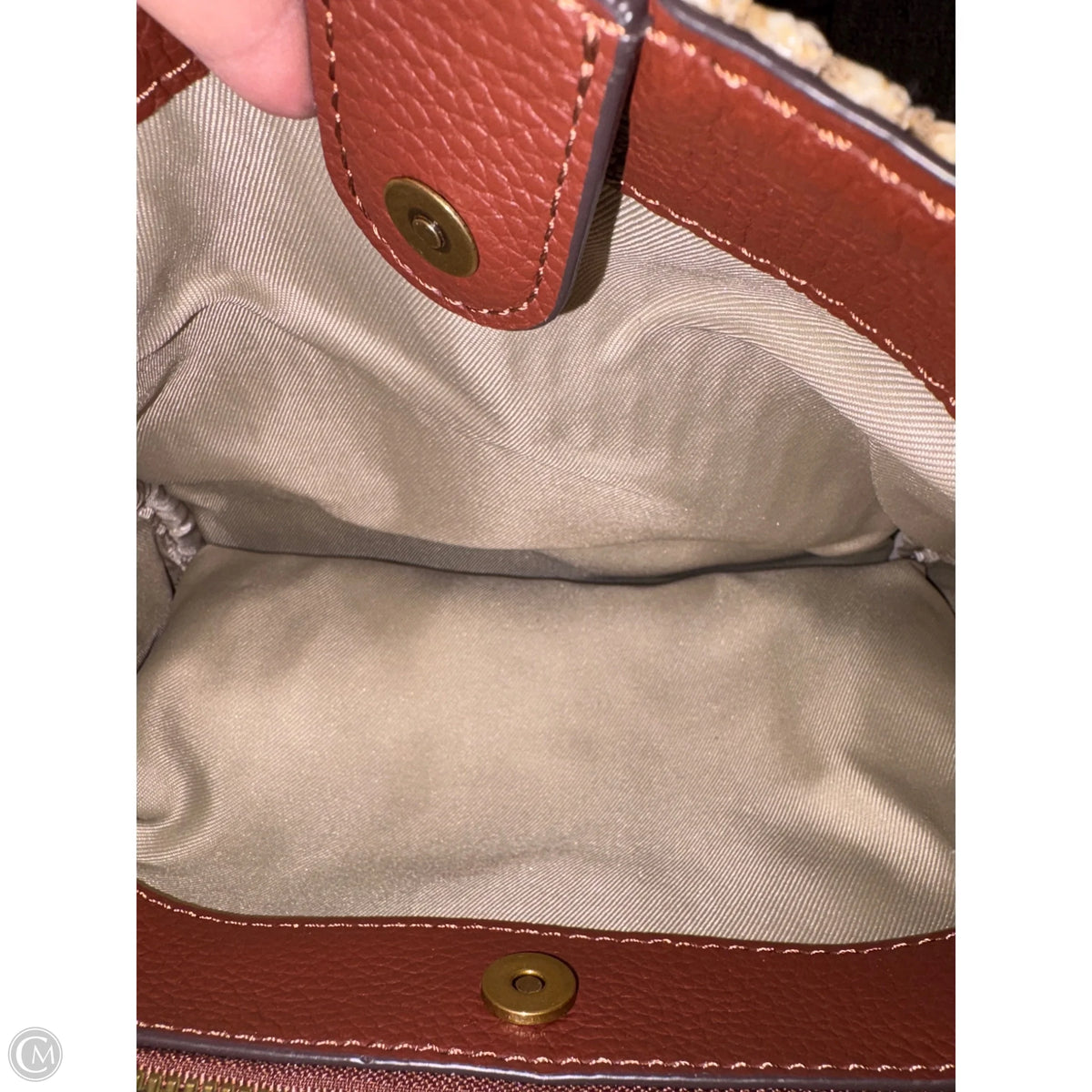 Crossbody By American, Size: Medium