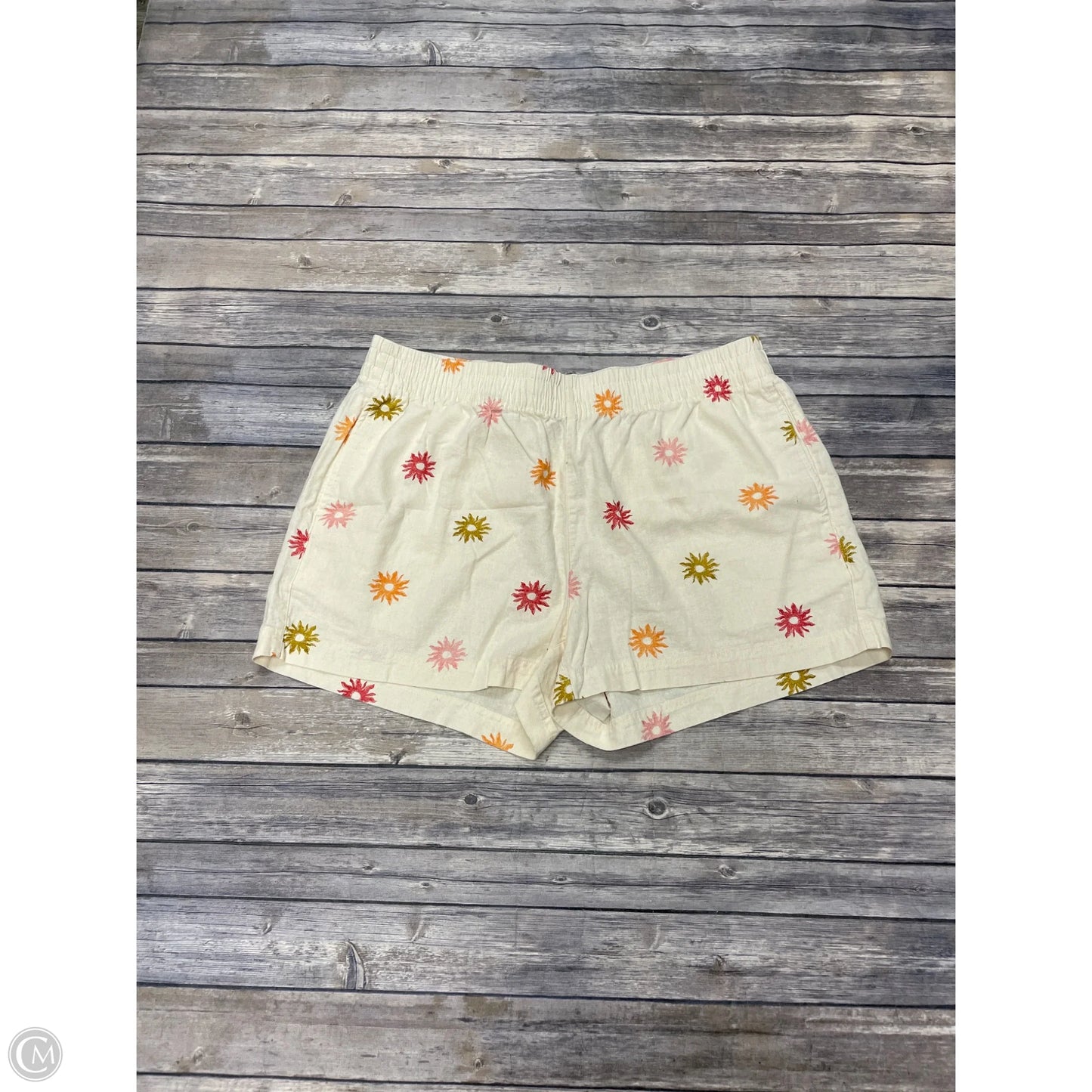 Shorts By Old Navy In Cream, Size: Xl