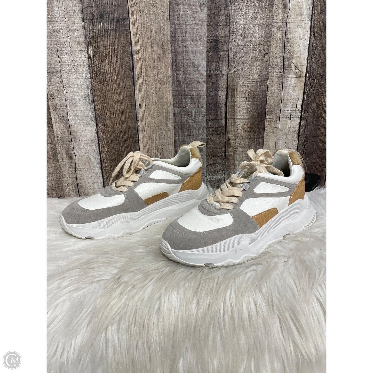 Shoes Sneakers By Oasis Society In White, Size: 8