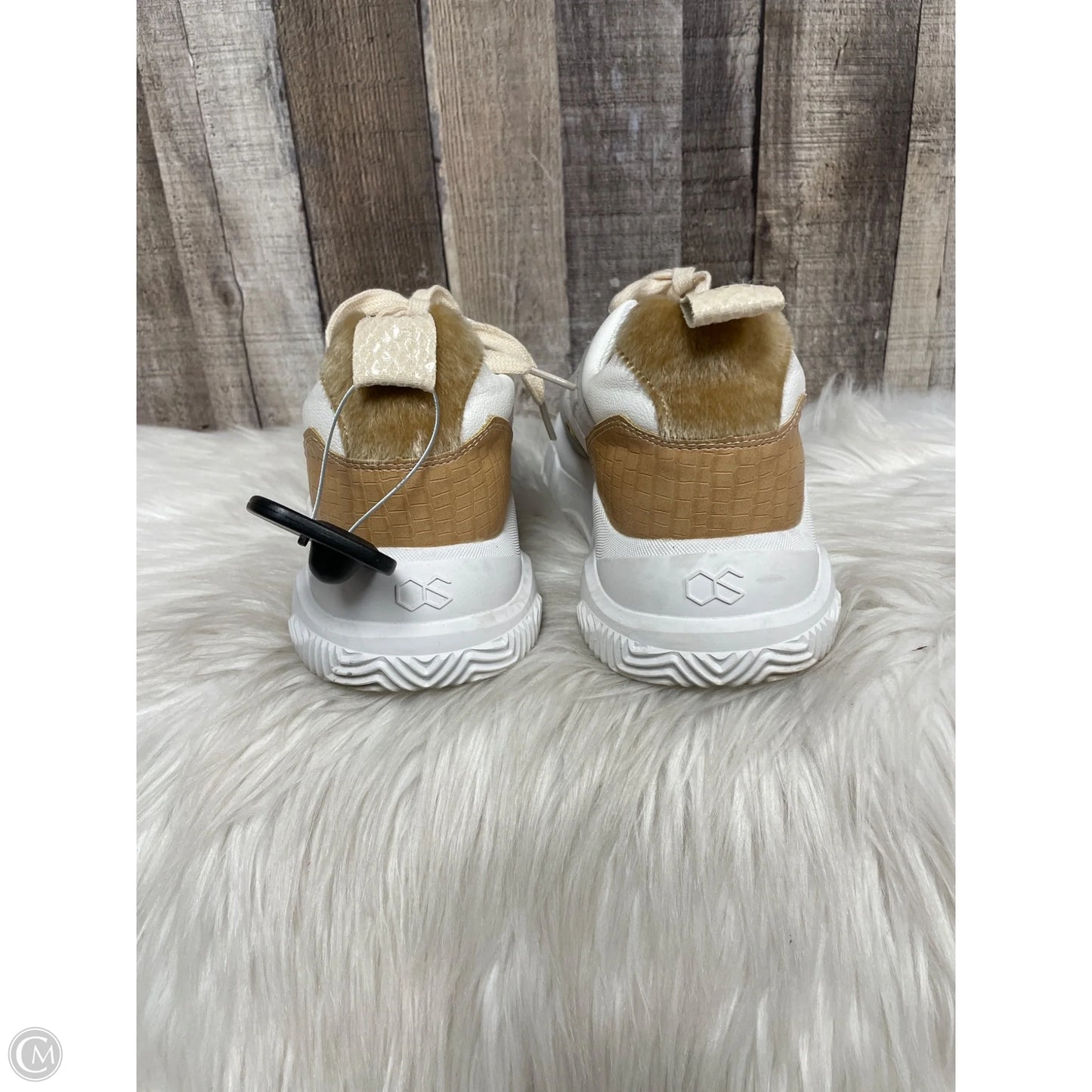 Shoes Sneakers By Oasis Society In White, Size: 8