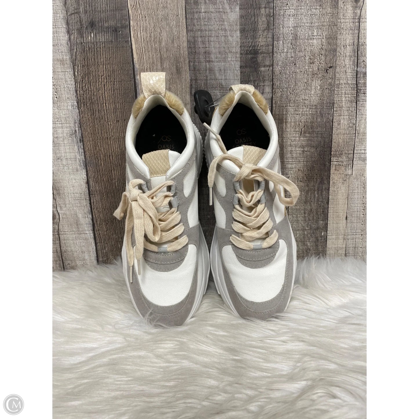 Shoes Sneakers By Oasis Society In White, Size: 8