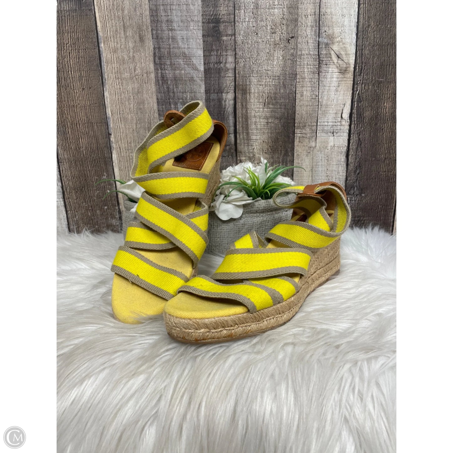 Sandals Designer By Tory Burch In Yellow, Size: 8