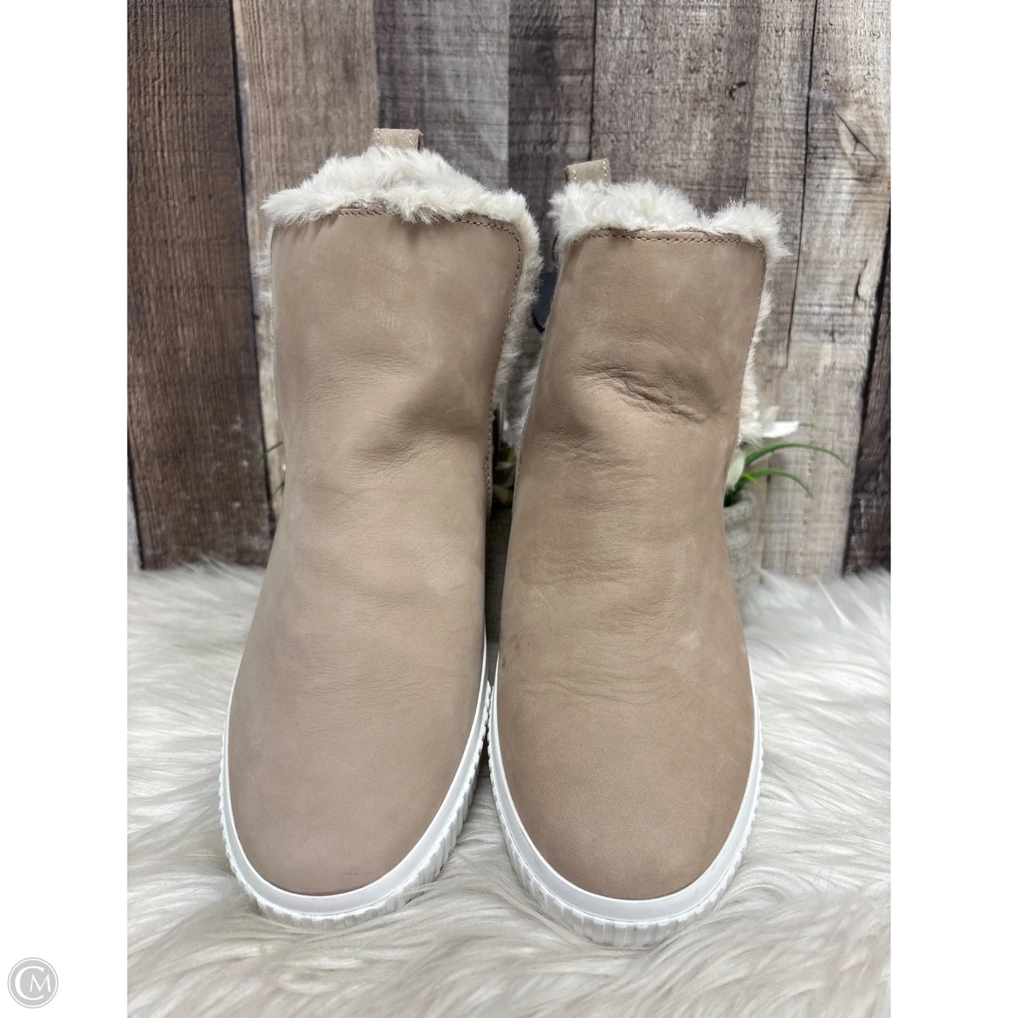 Boots Ankle Flats By Timberland In Beige, Size: 8.5