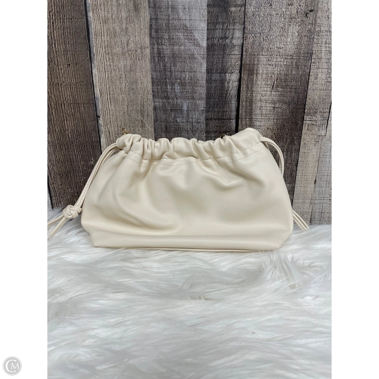 Handbag By Universal Thread, Size: Small