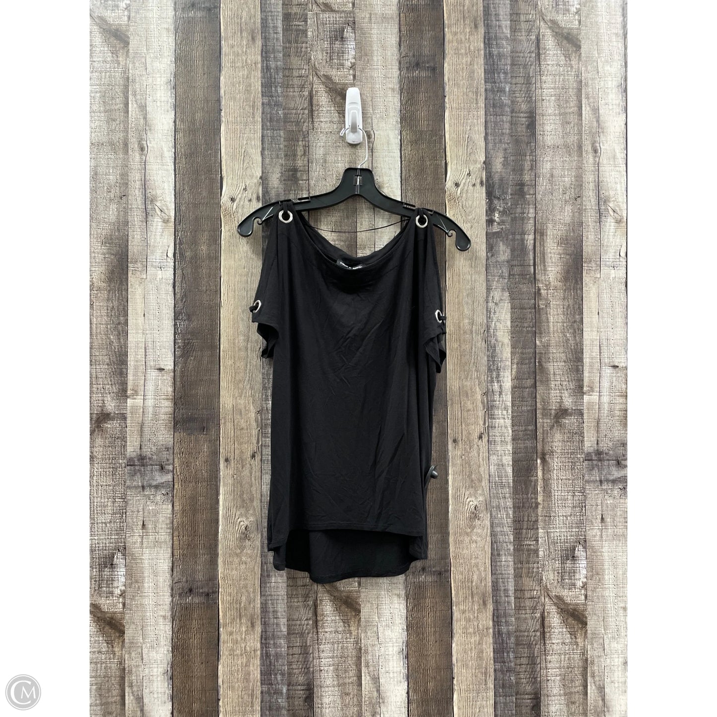 Top Short Sleeve By Cable And Gauge In Black, Size: L