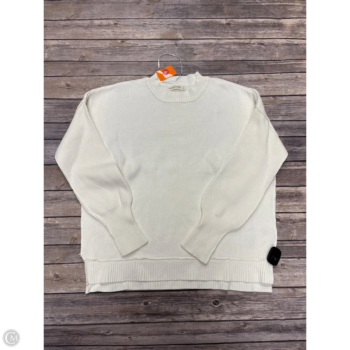 Sweater By Moon And Madison In White, Size: L