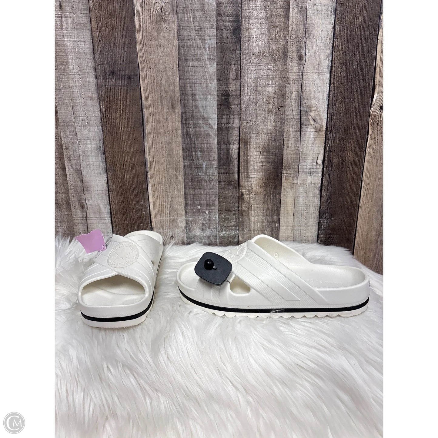 Sandals Flats By Converse In White, Size: 10