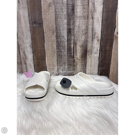 Sandals Flats By Converse In White, Size: 10